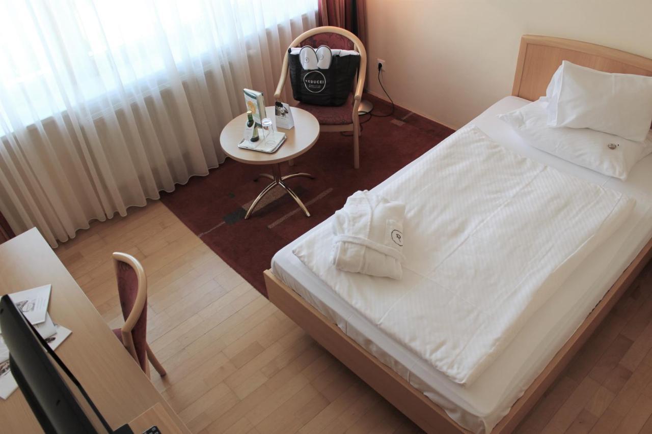 Reduce Hotel Vital 바트 타츠만스도르프 외부 사진